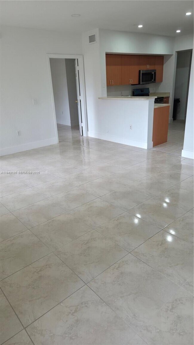 Building Photo - 2101 Belmont Ln