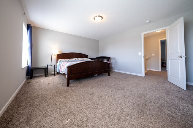 Building Photo - 15430 Eagle Creek Way