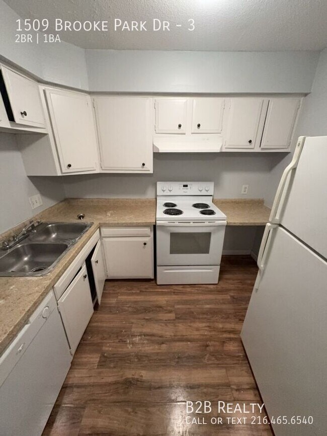 Building Photo - 1509 Brooke Park Dr