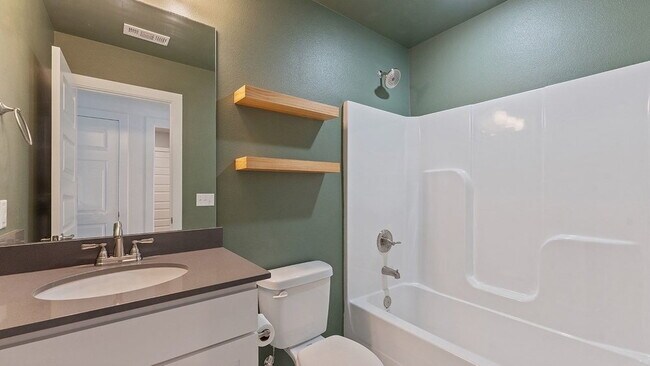 Building Photo - "Superb 4-Bed Oasis with Granite Elegance & a Cozy Fireplace in Fayetteville!"