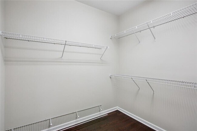 Building Photo - 2641 Portbury Place Northeast