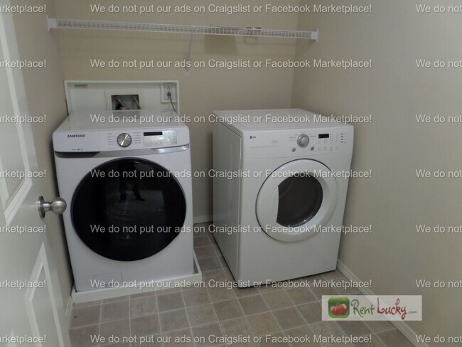 Building Photo - Meticulously Maintained 4-Bedroom Home in Sought-After Bothell Location!