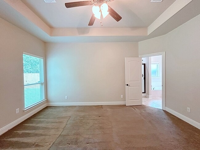 Building Photo - 4 Bedroom House In Ascension Parish with C...