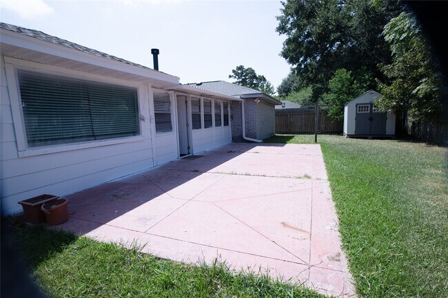 Building Photo - 23115 Bright Star Rd