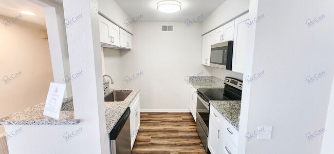 Building Photo - 4402 Tophill Ln