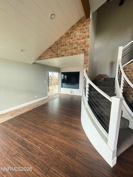 Building Photo - 2205 Stowe Dr