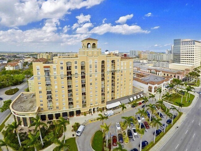 Building Photo - 651 Okeechobee Blvd