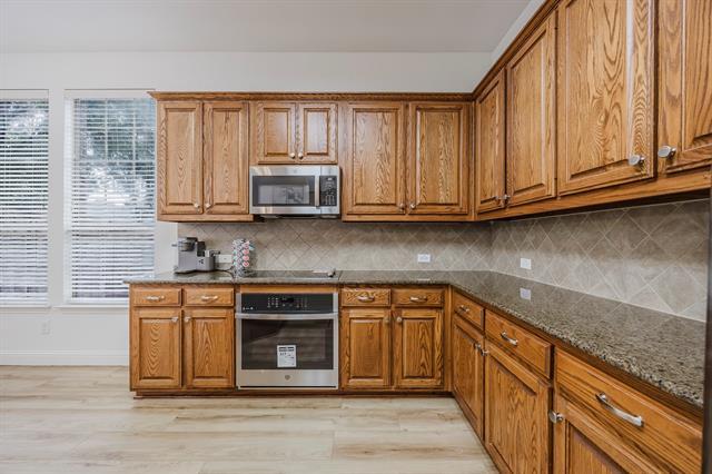 Building Photo - 7631 Red Clover Dr