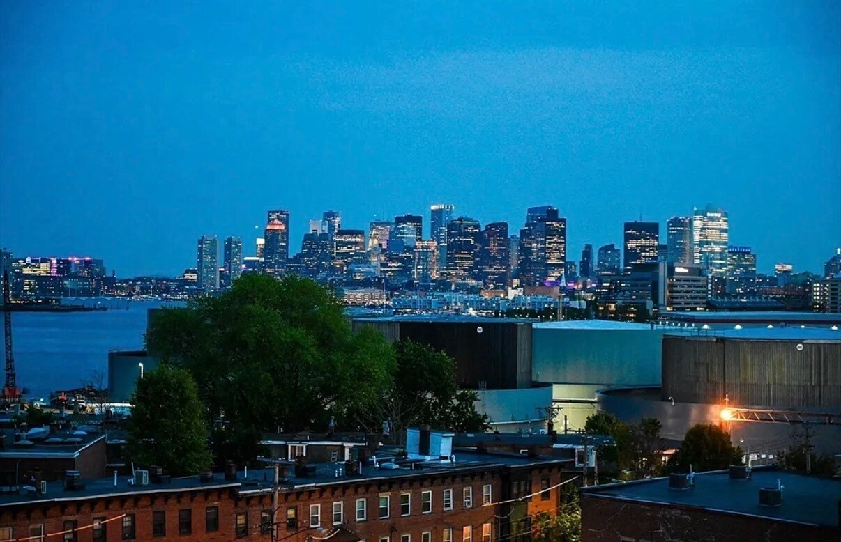 Building Photo - 23 Chestnut St