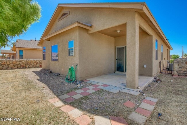 Building Photo - 14447 Miguel Terrazas Dr