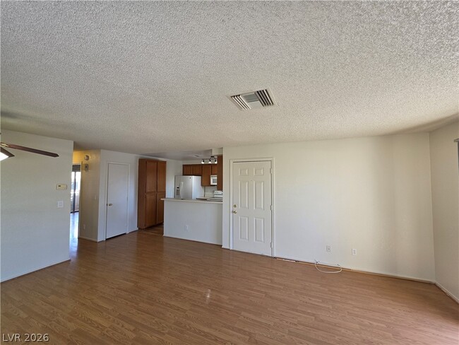 Building Photo - 2200 Highpointe Dr