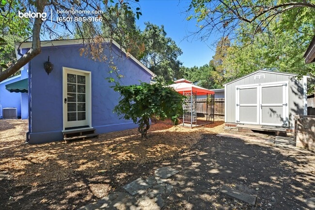 Building Photo - 420 9th Ave