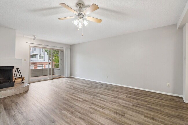 Building Photo - 952 Acapulco Ct