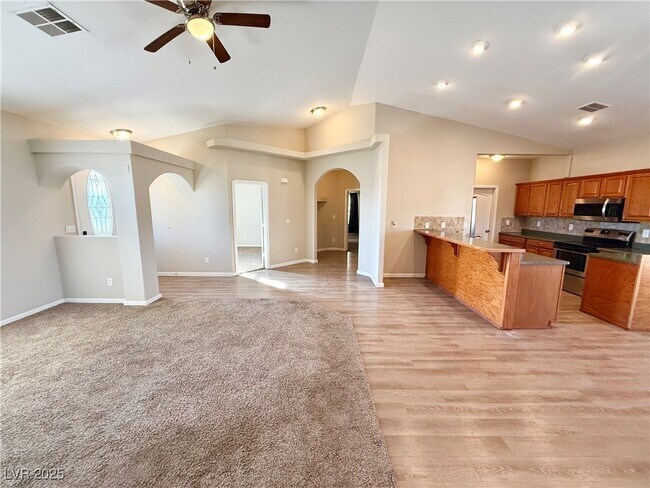 Building Photo - 2370 Deadwood St