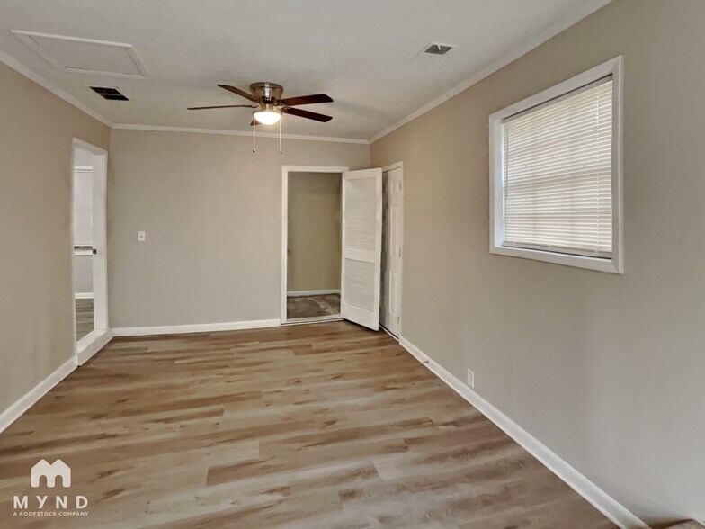 Building Photo - 255 Bellwood Ln