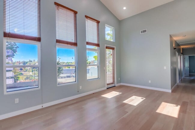 Building Photo - 3336 Altadena Ave.