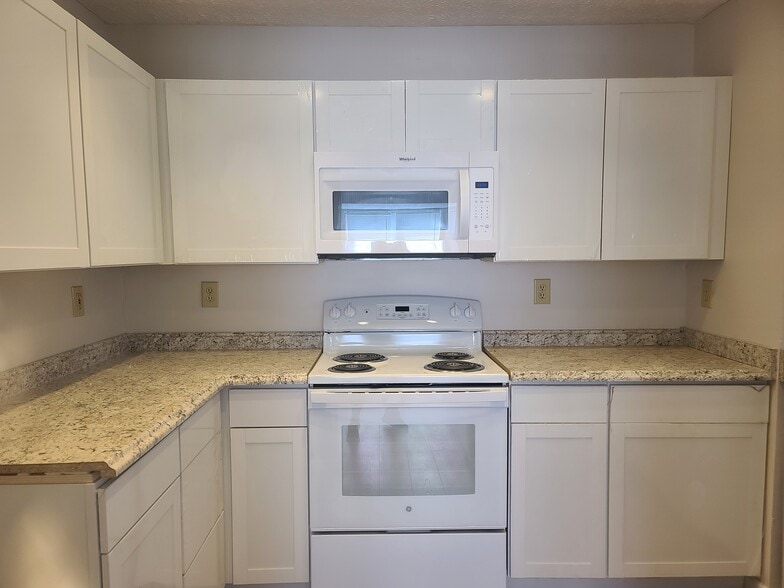 Building Photo - 1774 Rock Creek Dr