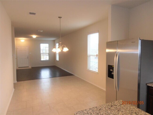 Building Photo - 605 Coffee Berry Dr