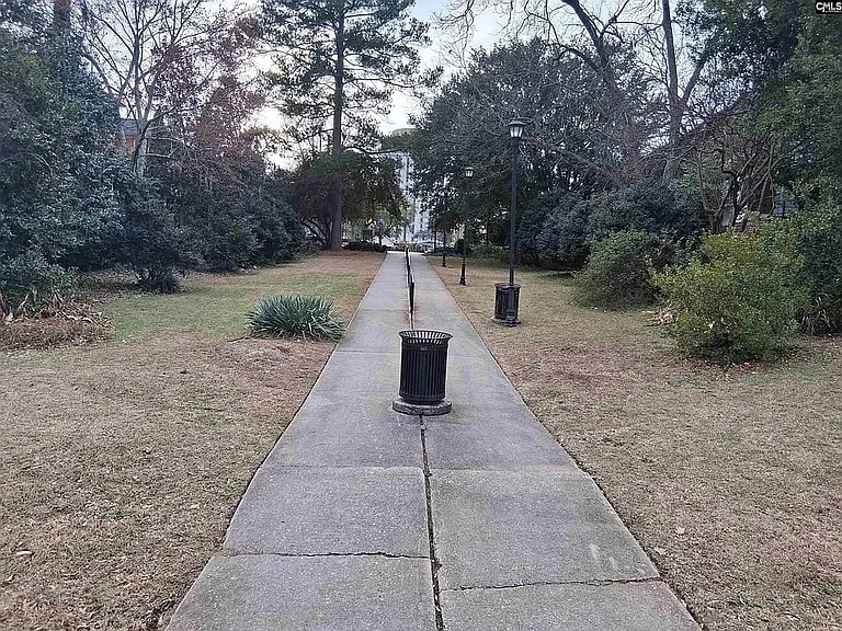 Building Photo - 2009 Greene St