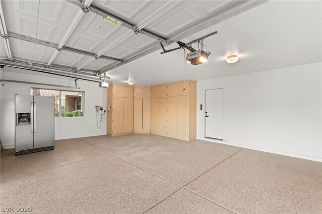 Building Photo - 1605 Shadow Rock Dr