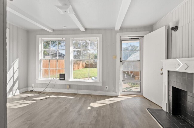 Building Photo - Great rental near Texas Tech University an...