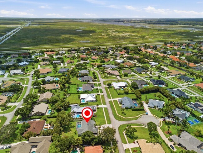 Building Photo - 15600 Rolling Meadows Cir