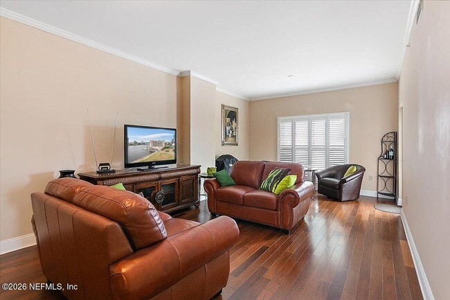 Building Photo - 400 E Bay St