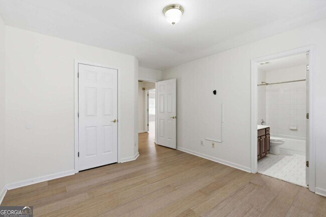Building Photo - 1702 Clay Brooke Ct SE