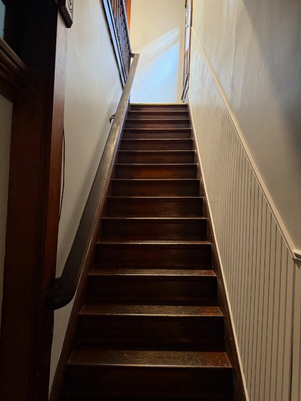 Primary Photo - 1603 E Oak St