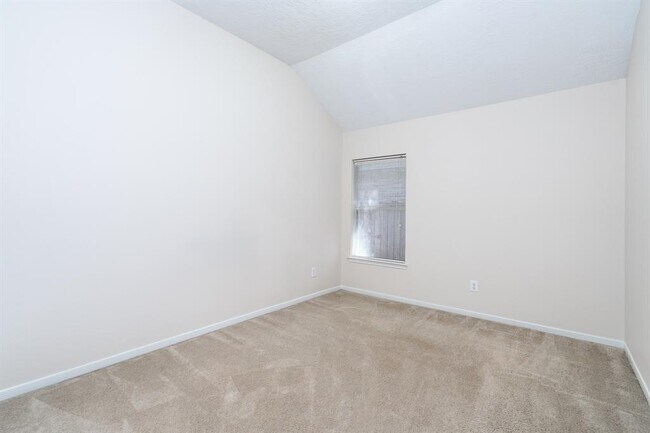 Building Photo - 9503 Tartan Manor St