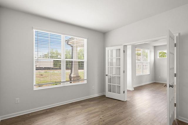 Building Photo - 712 Hedwig Dr