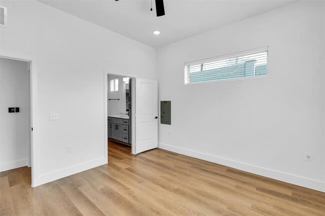 Building Photo - 1408 Forward Dr