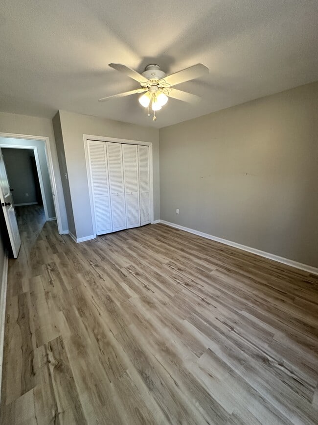 Building Photo - 38 Helmsman Ct