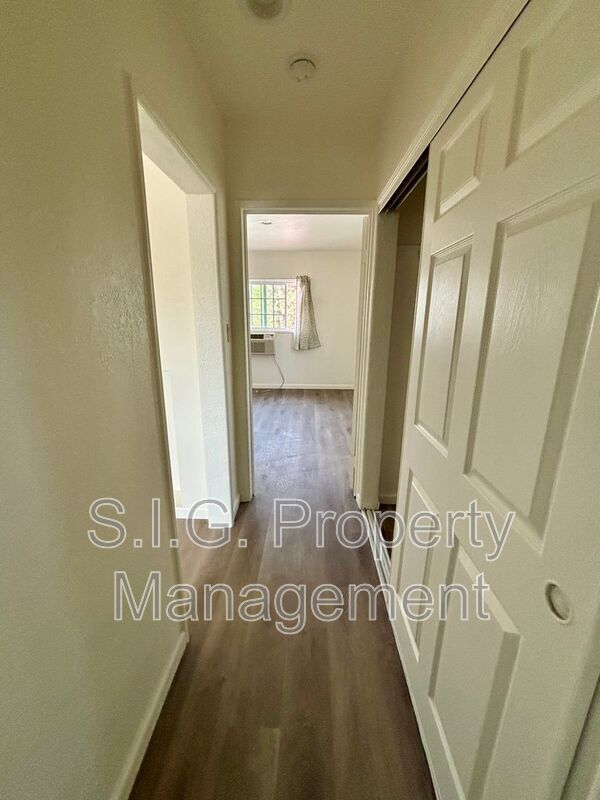 Building Photo - 3819 1/2 Verdugo Rd