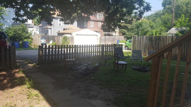 Primary Photo - 2253 Summit St