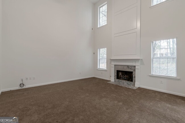 Building Photo - 1385 Pinebreeze Way