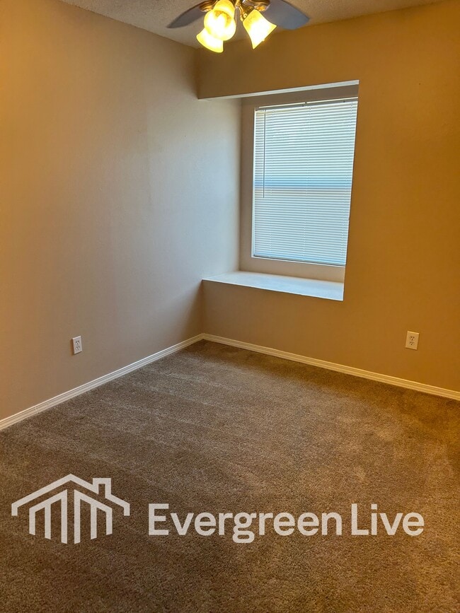 Building Photo - 64 Boreal Ct