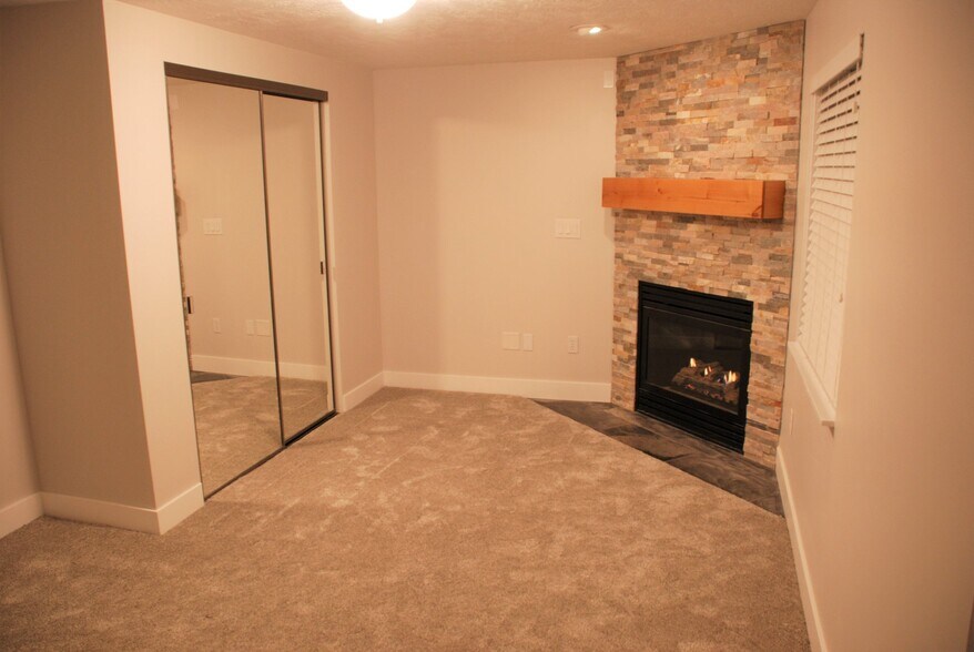 Building Photo - 350 Bricker Dr