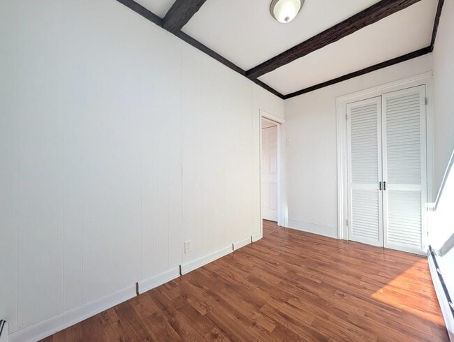 Building Photo - 148 South St