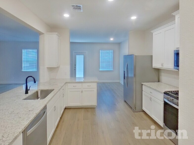 Building Photo - 1209 Bullock Dr