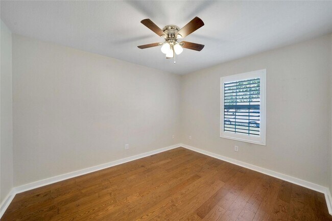 Building Photo - 716 Preston Dr