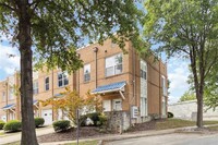 Building Photo - Pristine Condo located in The Colony Condo...
