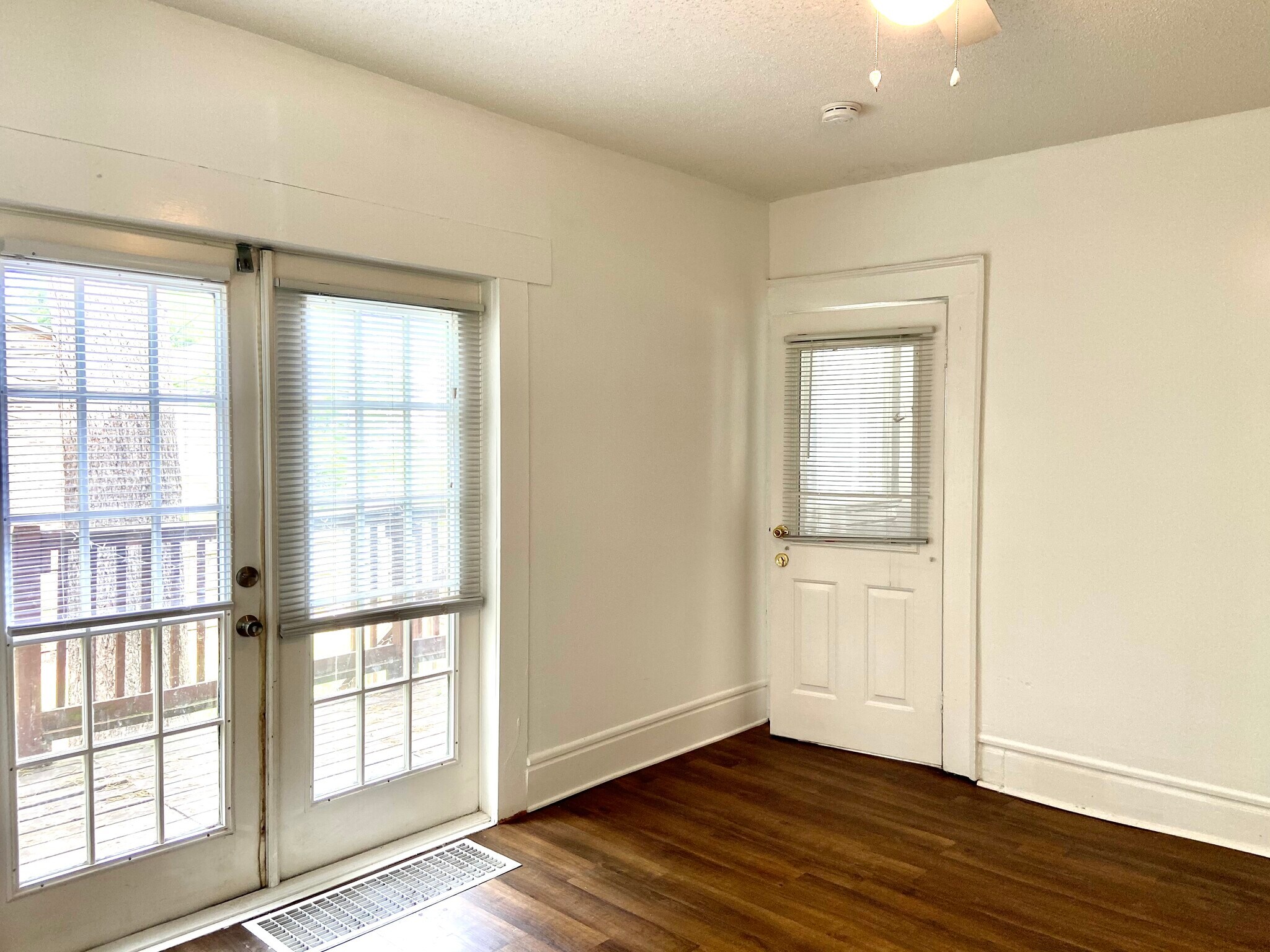 Building Photo - 1412 15th St S