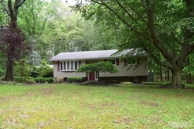Building Photo - 13 Pinter Ln