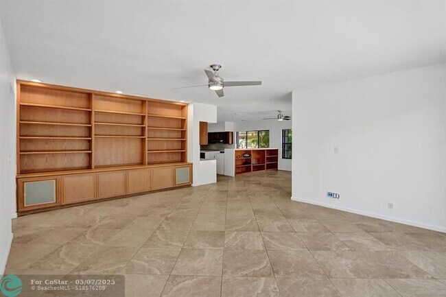 Building Photo - 2622 NW 49th St