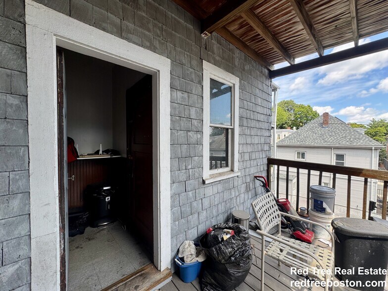 Building Photo - 348 Faneuil St