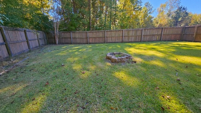 Building Photo - 3 BR 2 BA Liberty Hills