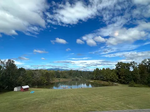 Building Photo - 1180 Mt Lebanon Rd