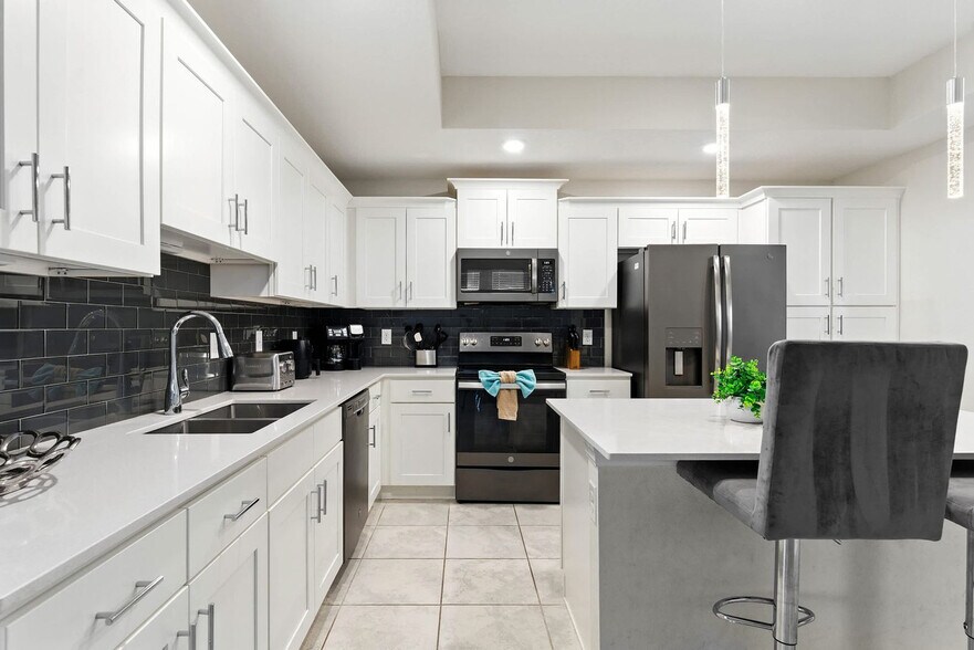 Building Photo - 3151 Paradox Cir