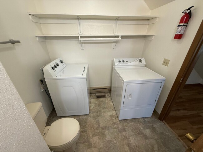 Building Photo - 1301 Lucille St